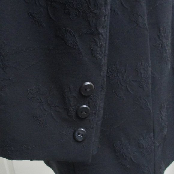 Dana Buchman Black Lined Coat - Size 4 - Picture 6 of 13